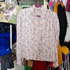 CRICKET LANE BUSINESS CASUAL BUTTON DOWN BLOUSE SIZE SMALL